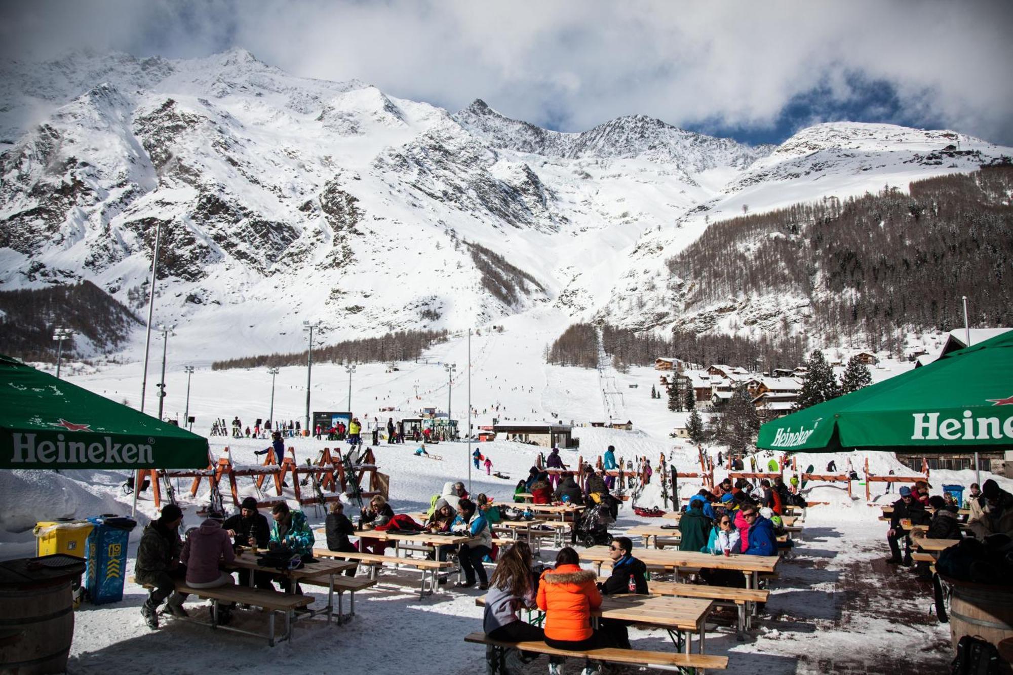 Hotel The Larix Ski-In Ski-Out Saas Fee 외부 사진