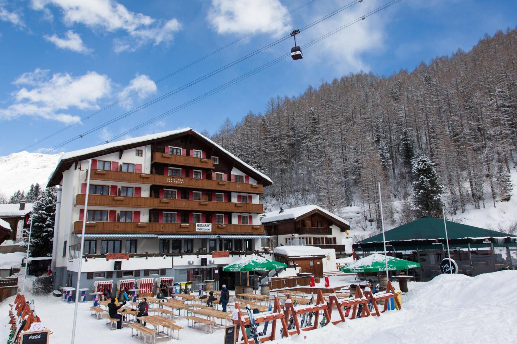 Hotel The Larix Ski-In Ski-Out Saas Fee 외부 사진