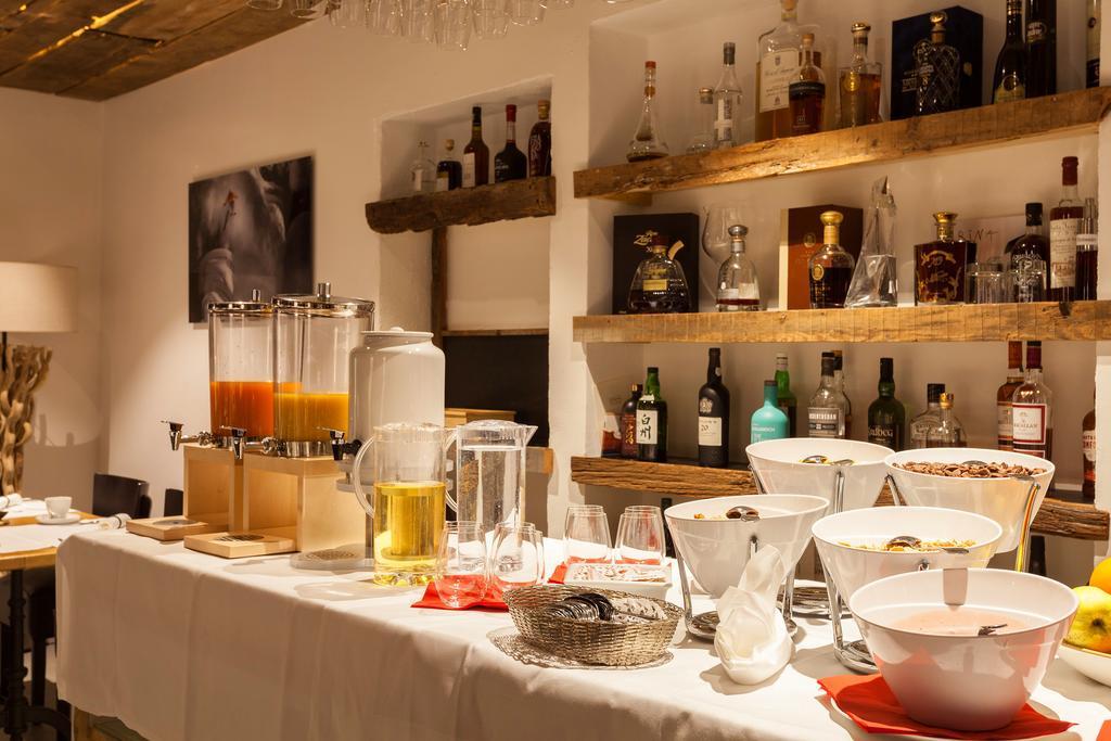 Hotel The Larix Ski-In Ski-Out Saas Fee 외부 사진
