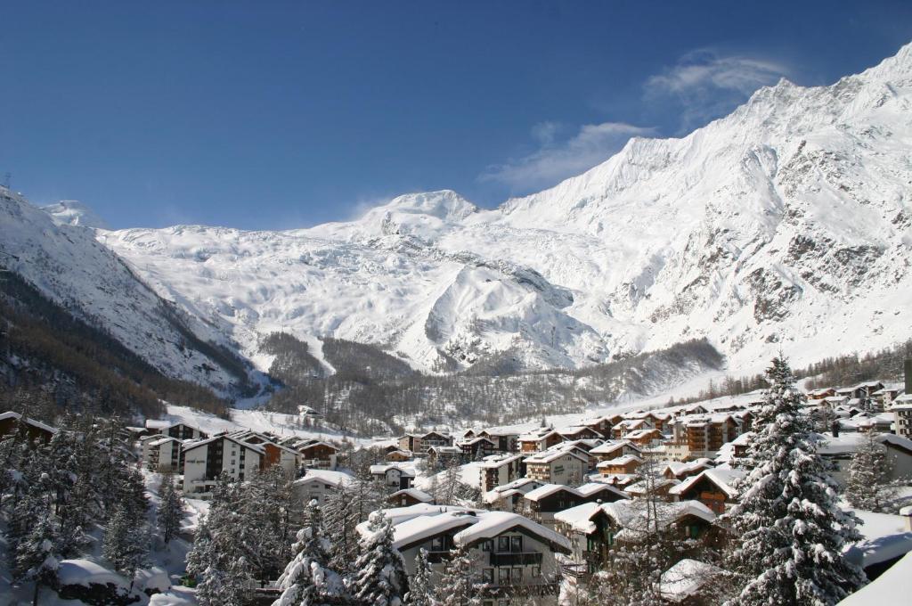 Hotel The Larix Ski-In Ski-Out Saas Fee 외부 사진